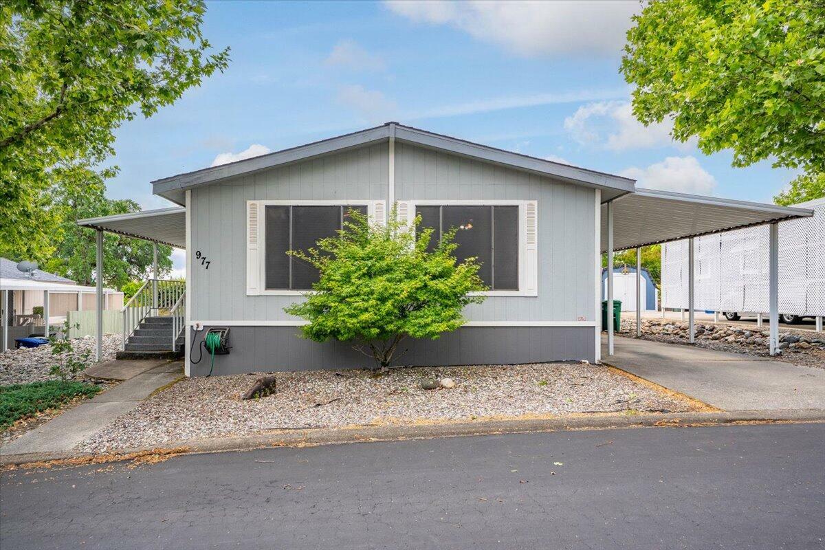 Property Photo: 977 Tuberose Trail CA 96003