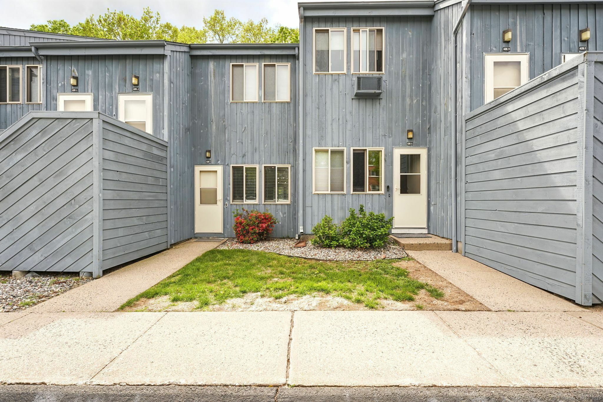 Property Photo: 426 Emmett Street Apt I CT 06010