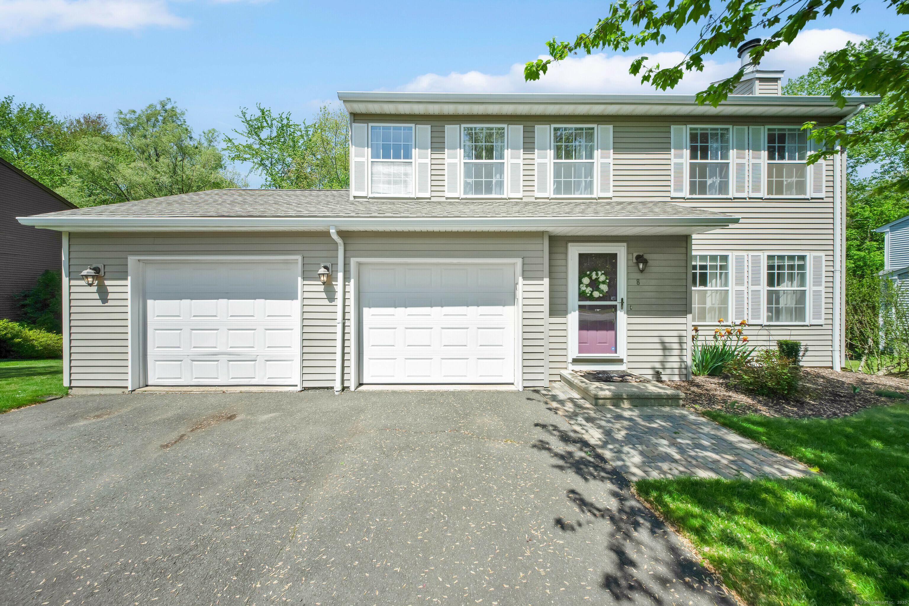 Property Photo: 8 Douglas Way CT 06032
