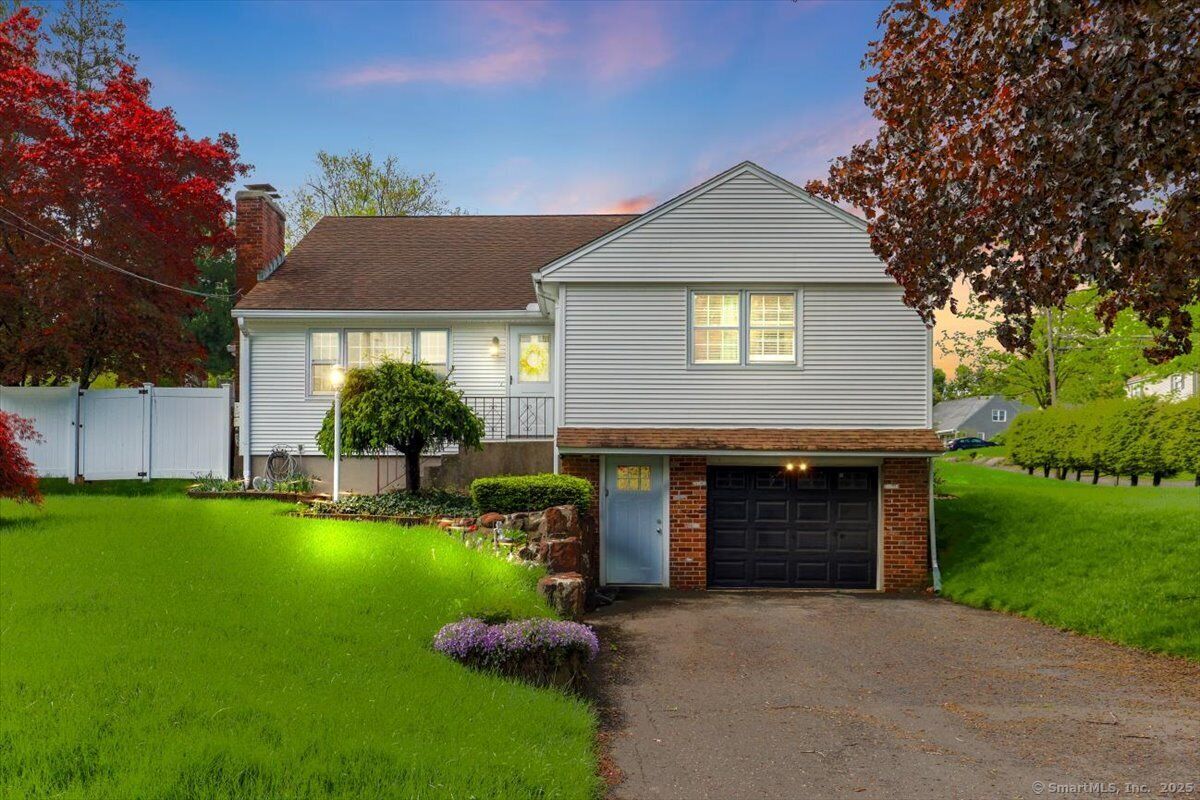 Property Photo: 316 Hobart Street CT 06489