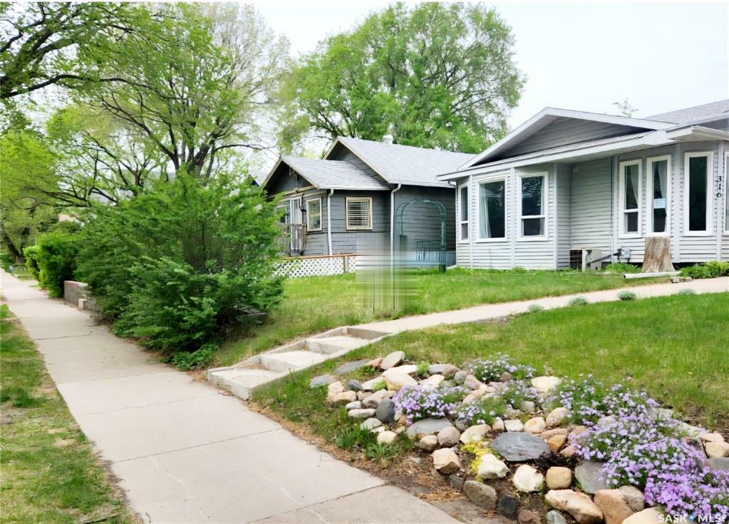 316 32nd Street W  Saskatoon SK S7L 0S6 photo