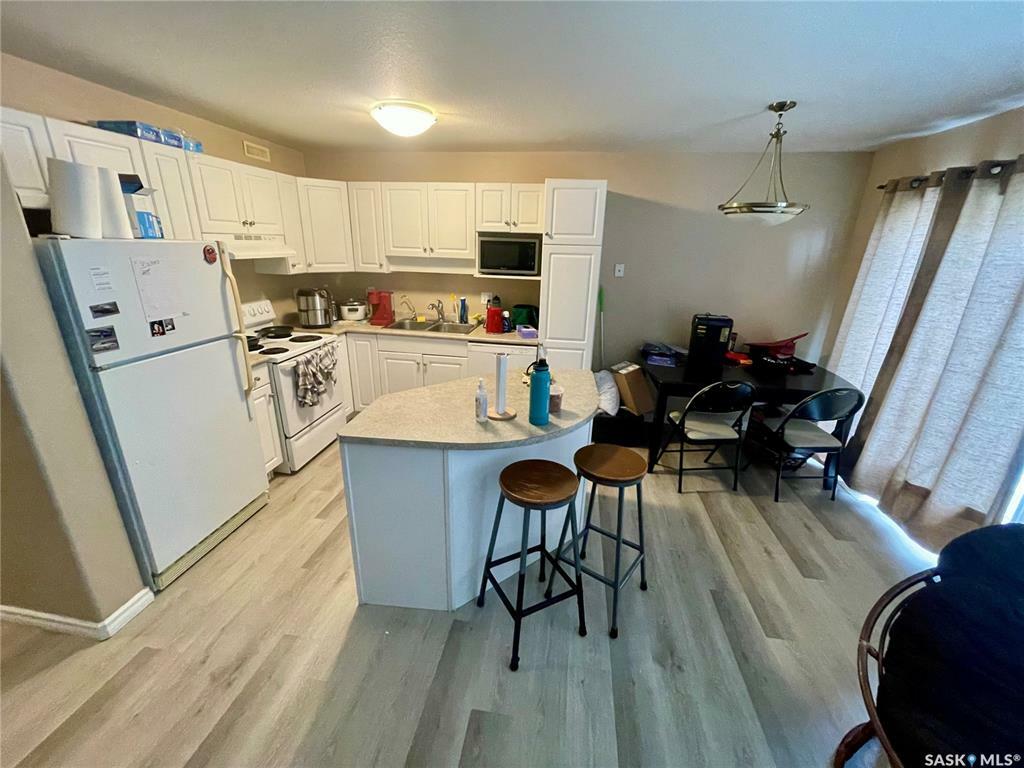 Property Photo:  127 Banyan Crescent 46  SK S7V 0G5 