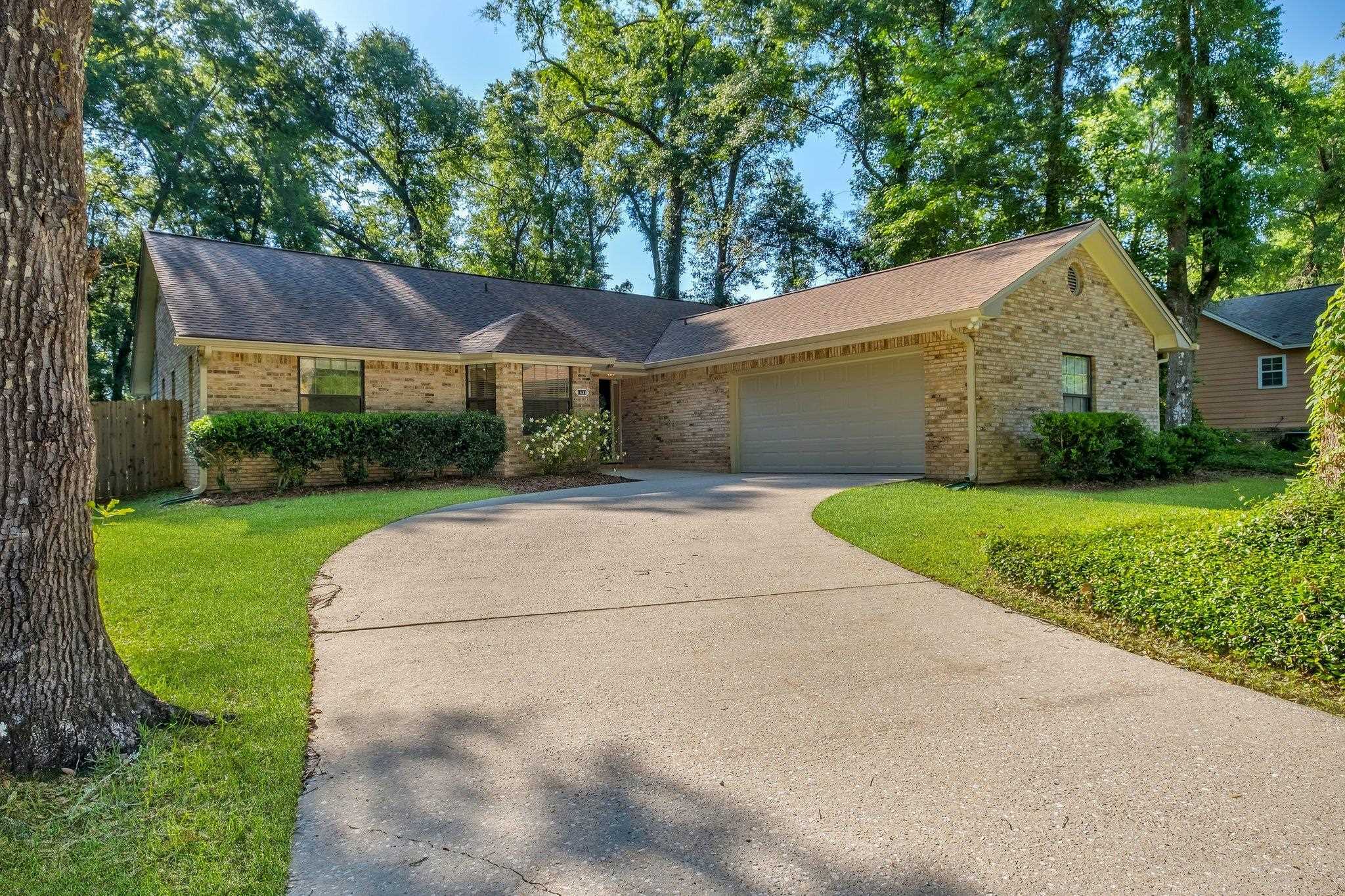 Property Photo: 1631 Alshire Court FL 32317