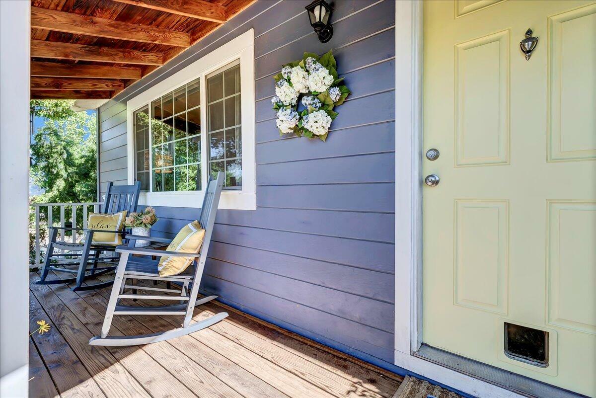 Property Photo: 22210 Avenue 252 CA 93247