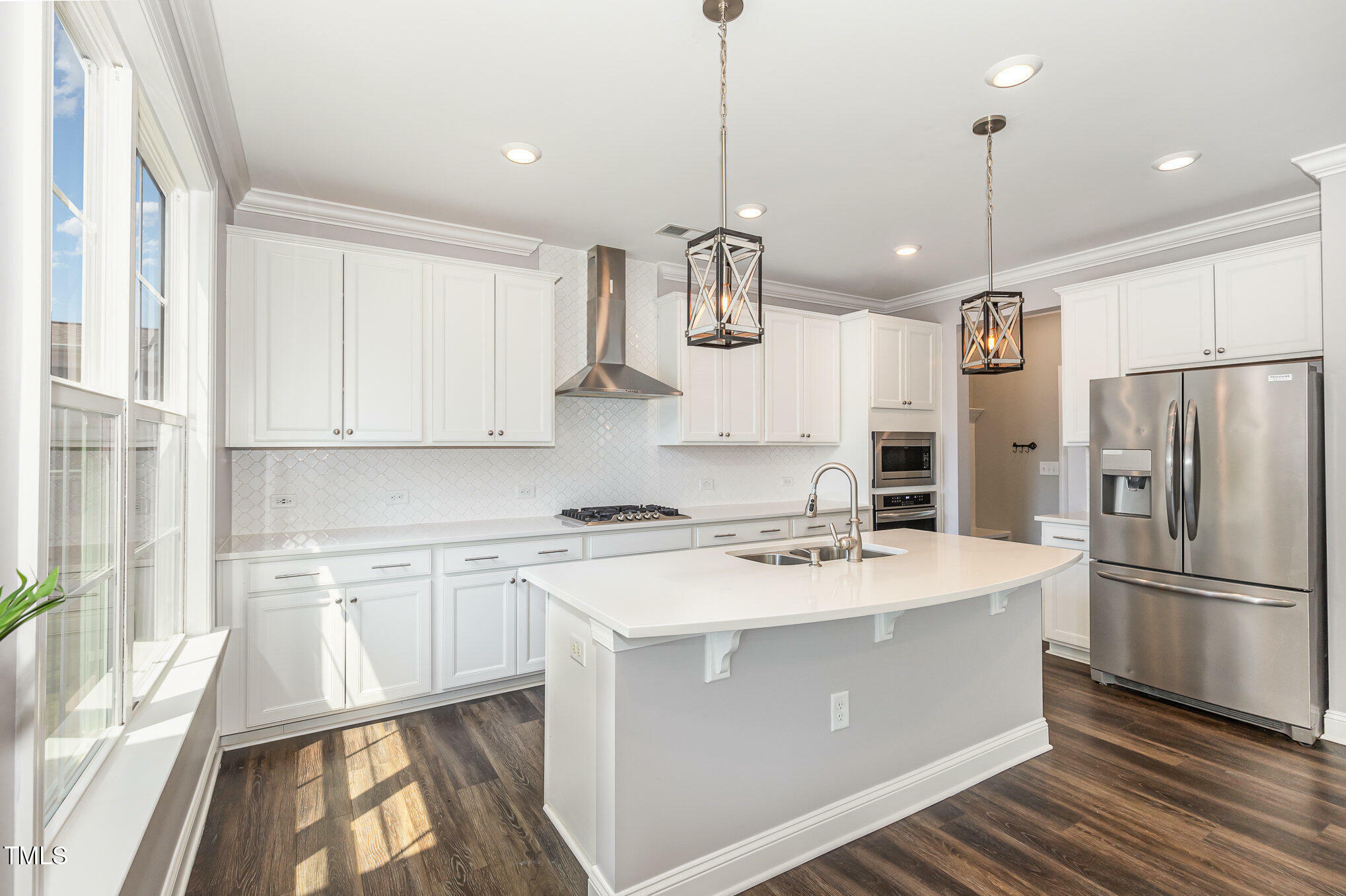 Property Photo: 2885 Farmhouse Drive NC 27502