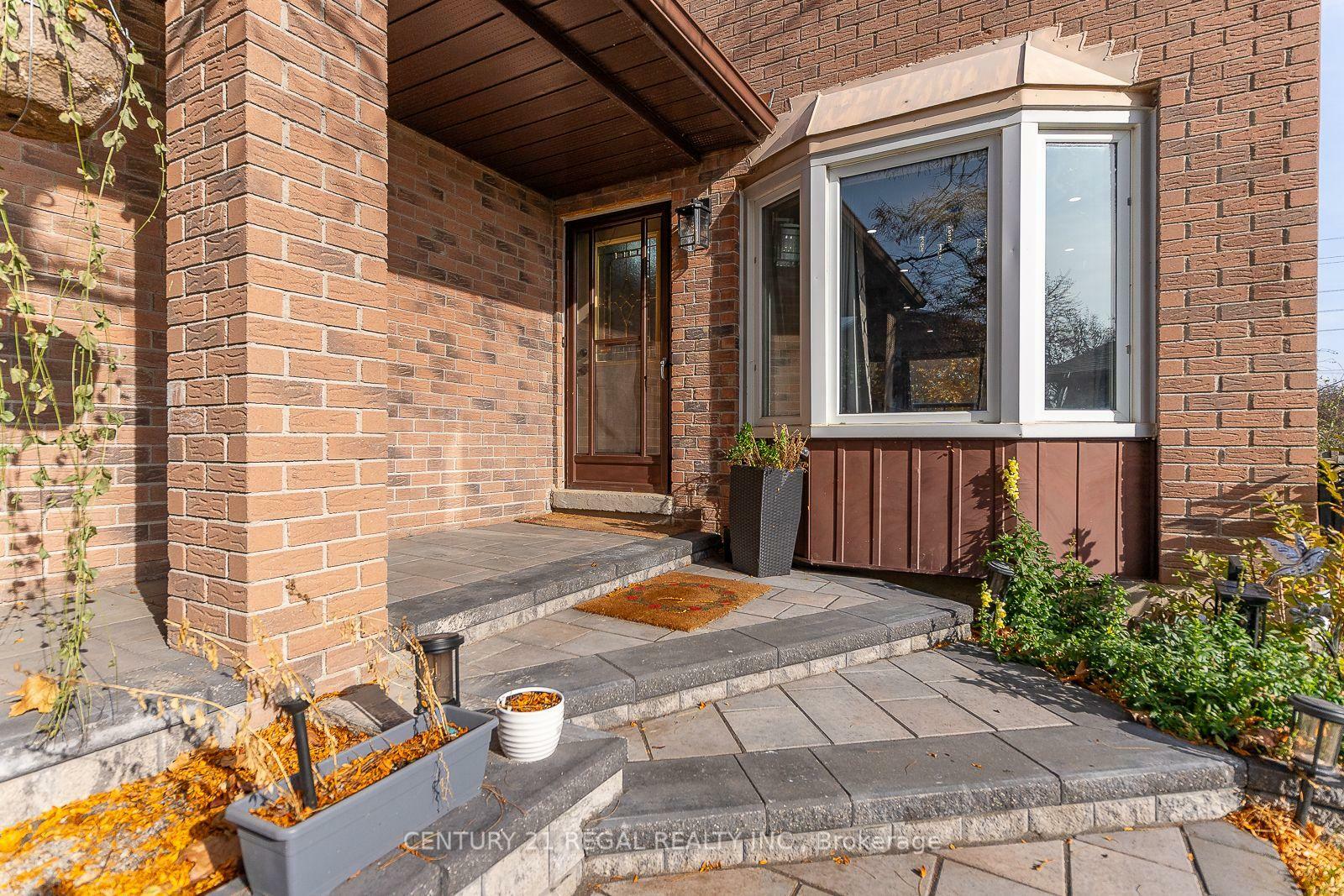 Property Photo: 28 Upland Drive ON L1N 8H8
