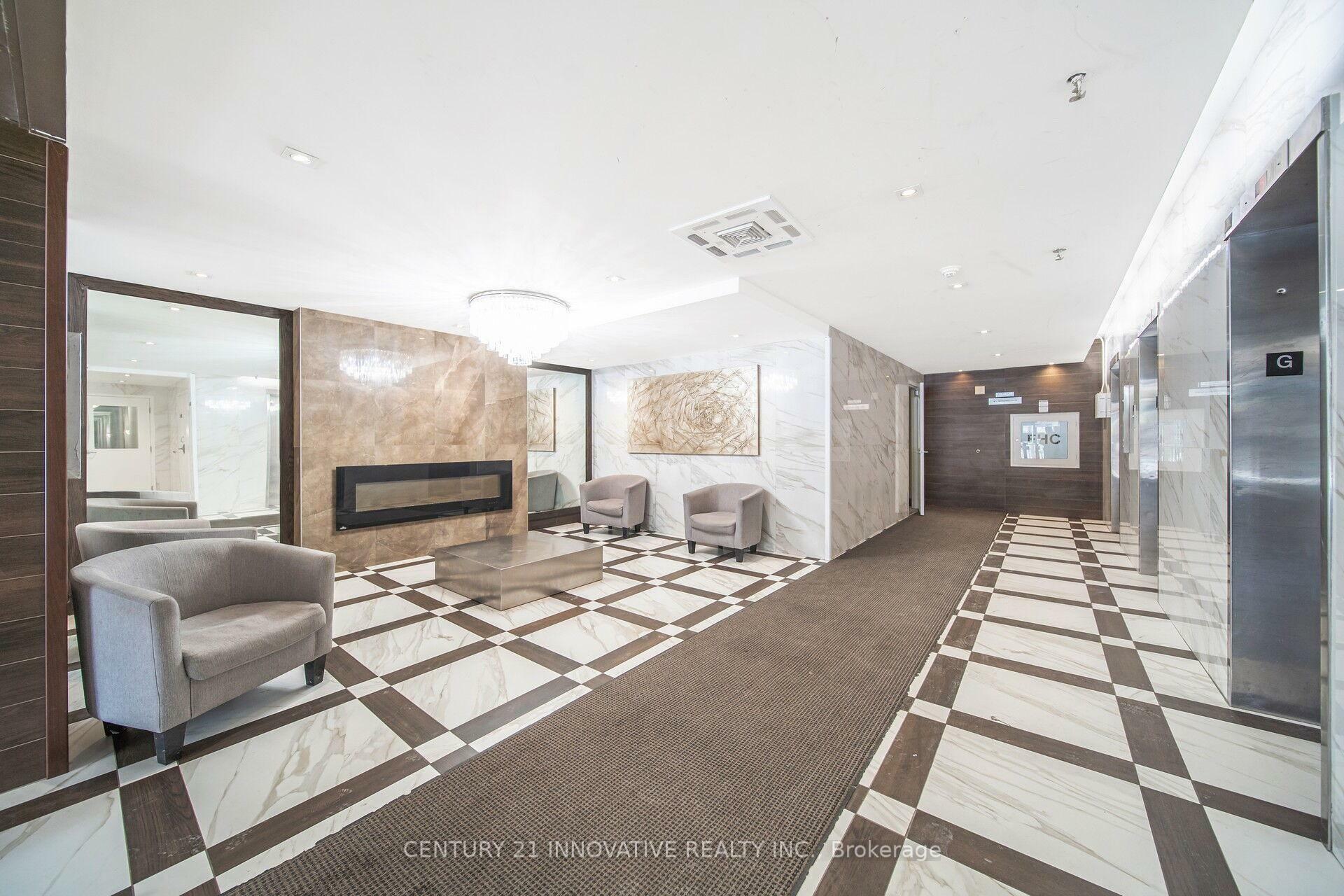 Photo de la propriété: 100 Wingarden Court 913 ON M1B 2P4