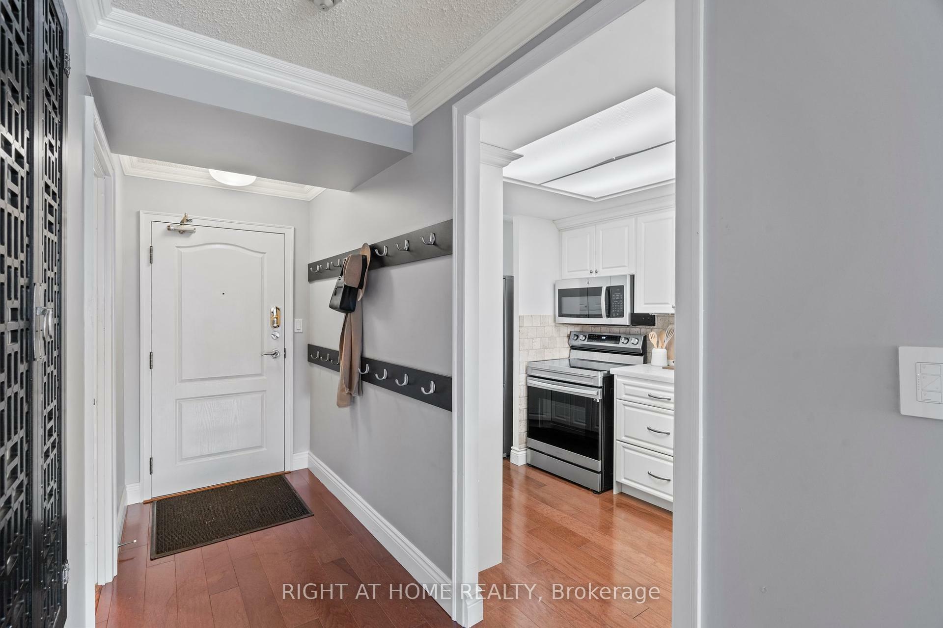712 Rossland Road E 415  Whitby ON L1N 9E8 photo