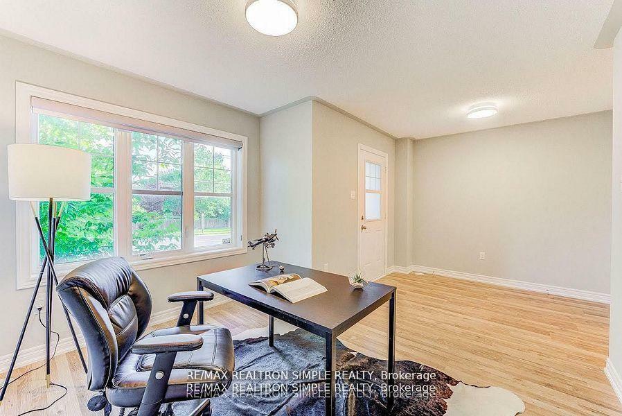 Property Photo: 120 Roy Grove Way ON L6E 0T7
