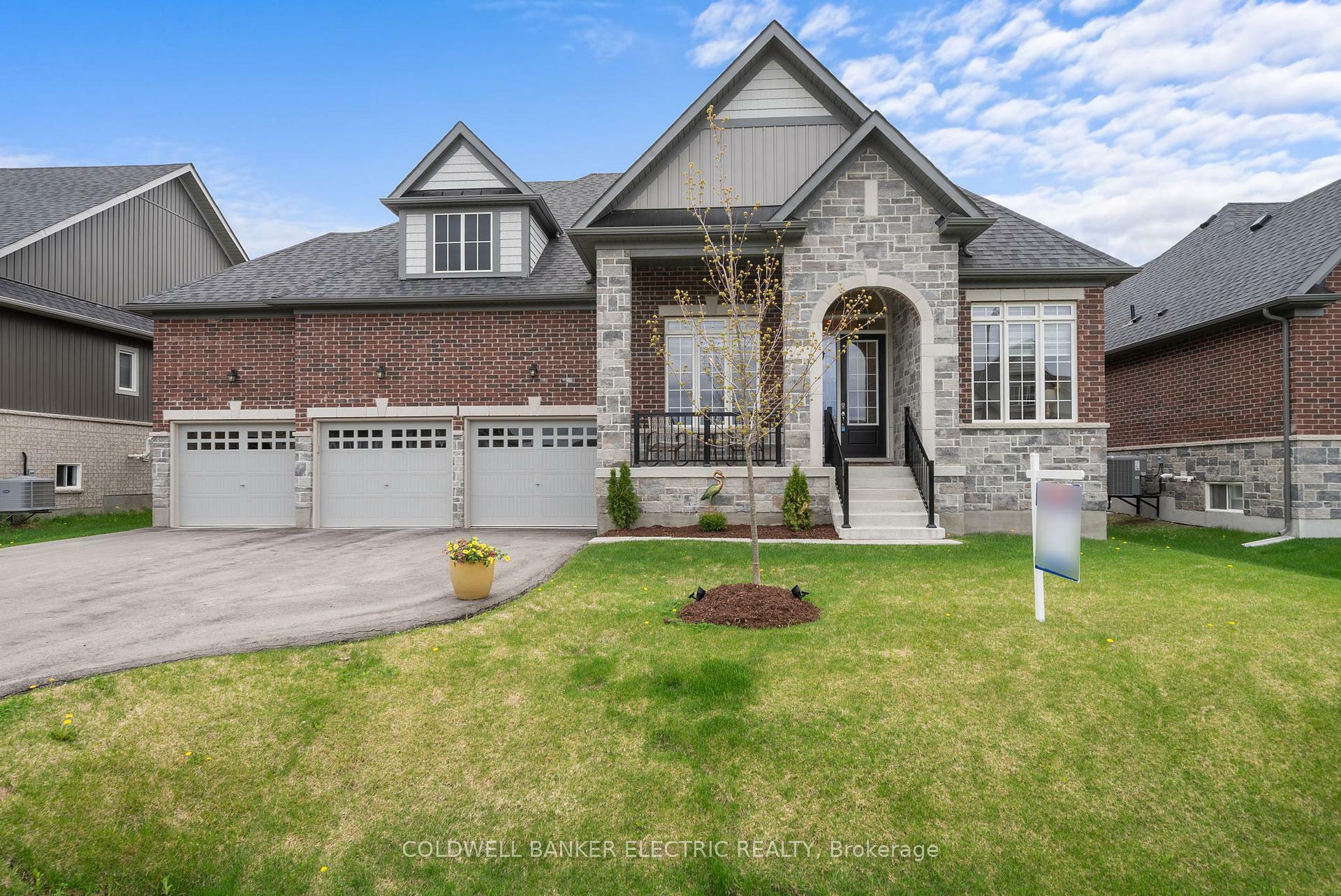 Property Photo: 11 Golden Meadows Drive ON K9J 0K7