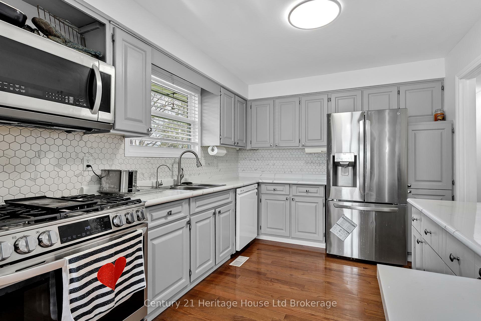 Property Photo:  38 Albert Street  ON N0J 1P0 