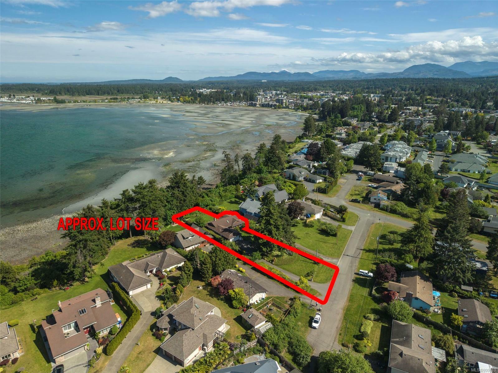 Property Photo: 428 Dogwood St N BC V9P 1C6