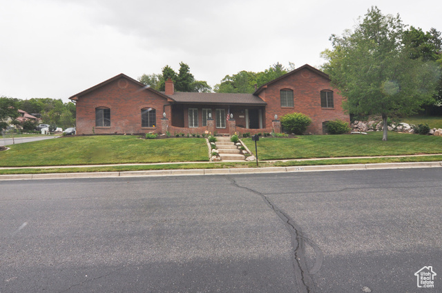 Property Photo: 2539 E Oak Ln UT 84040