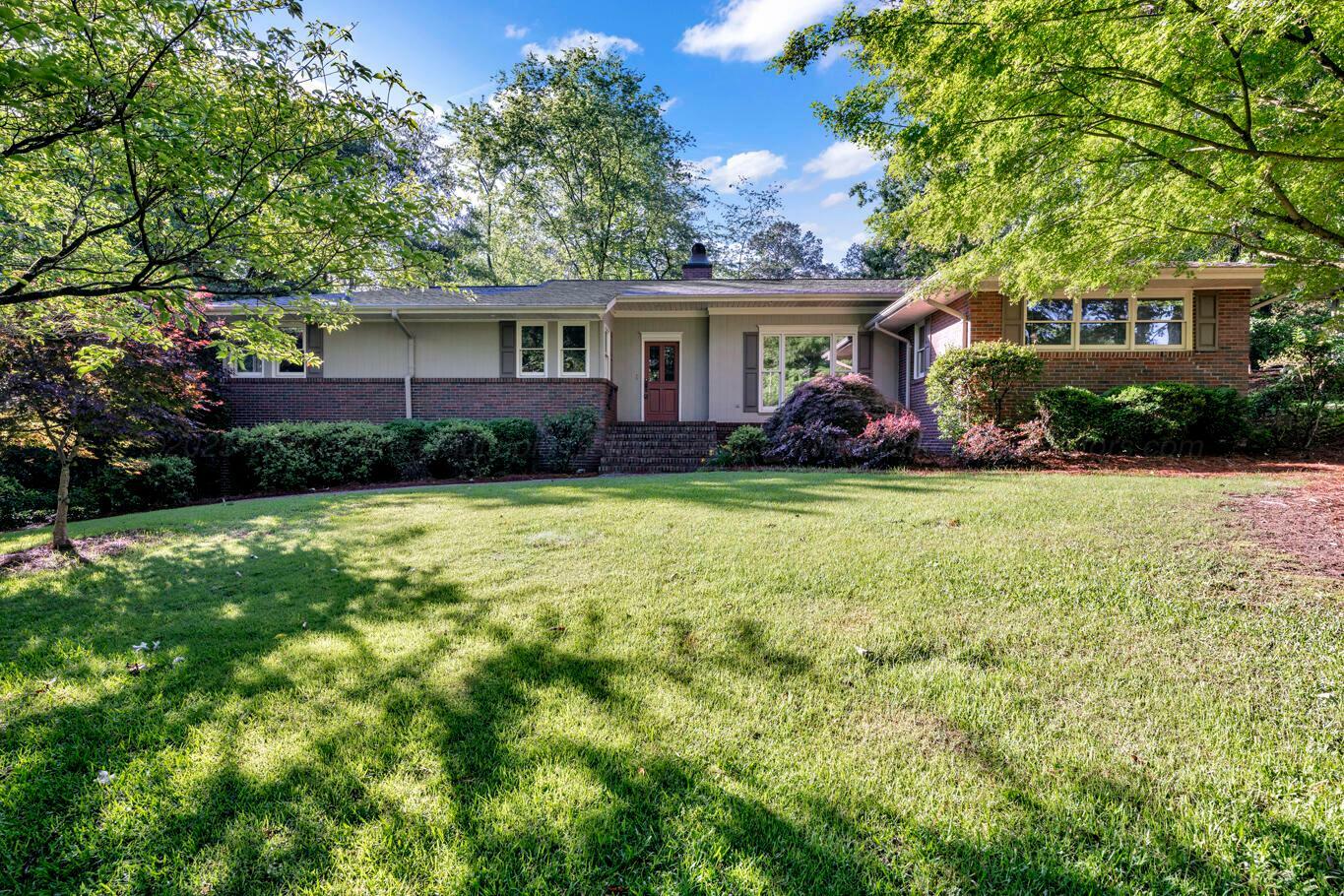 Property Photo: 503 Crest Cir AL 35501