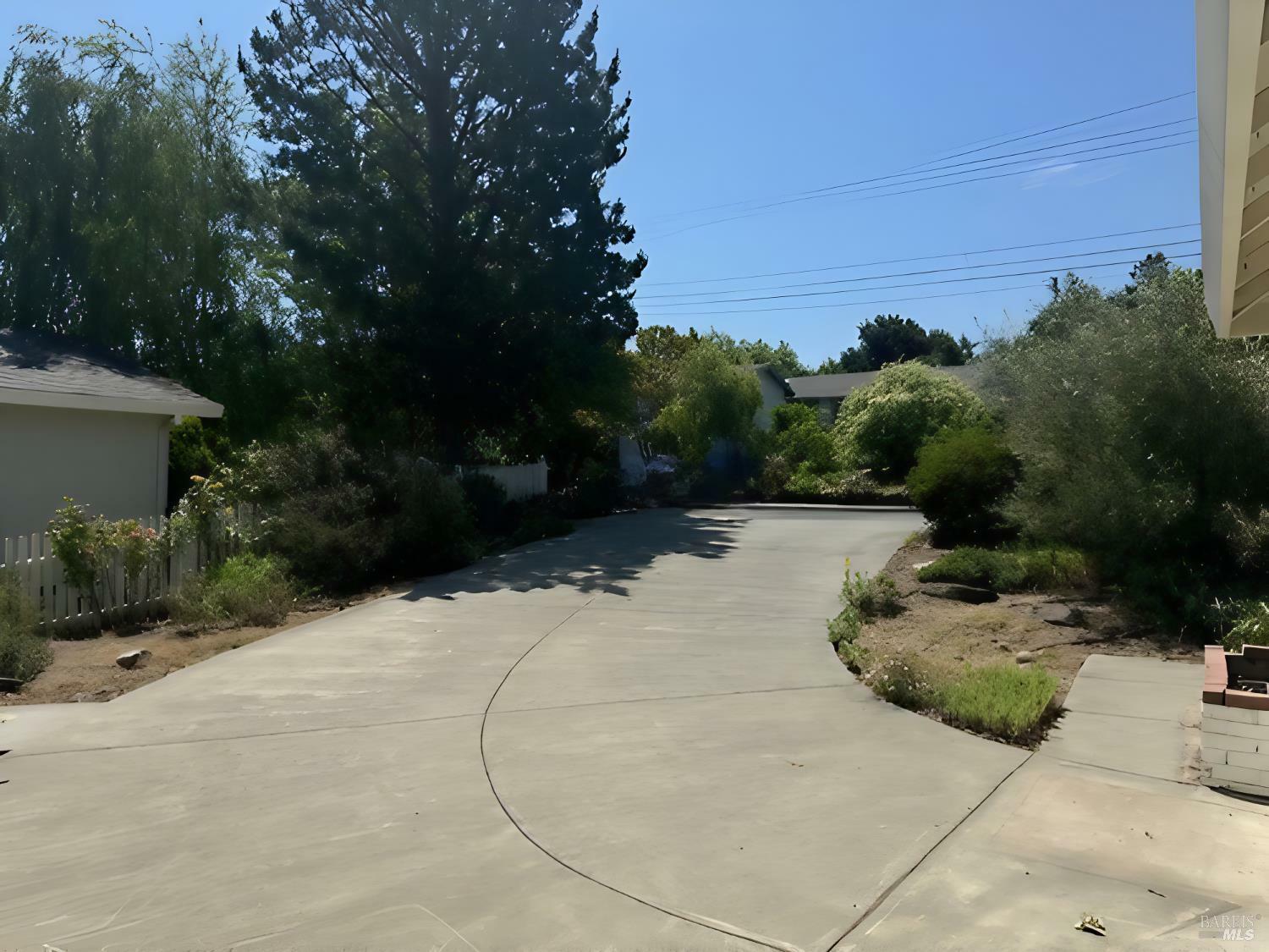 Property Photo: 6 Kazen Way CA 94952