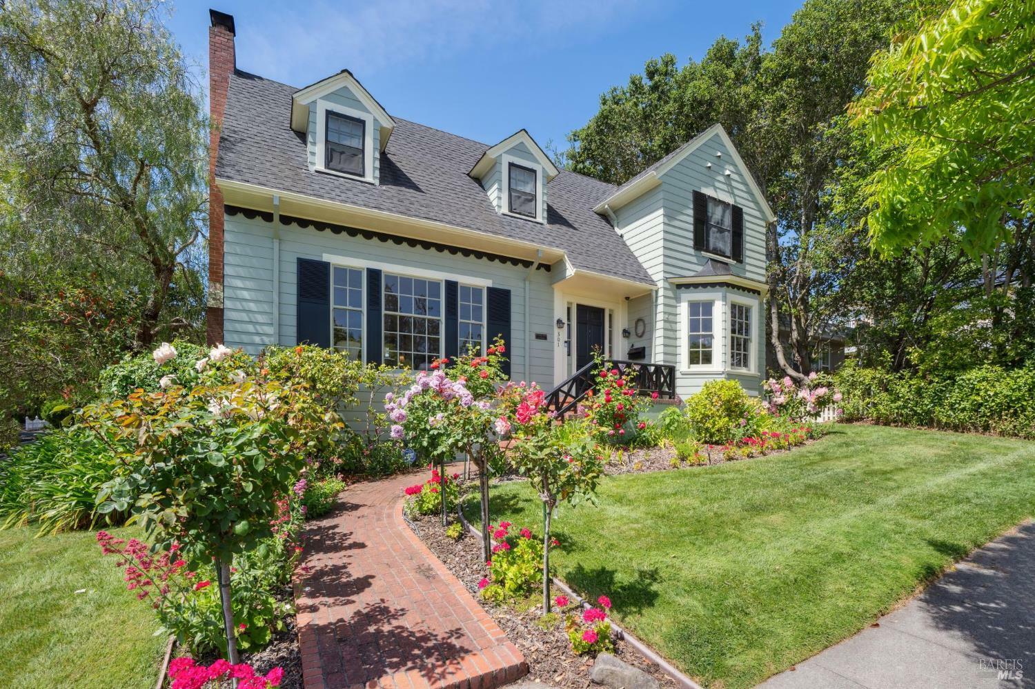 Property Photo: 301 Howard Street CA 94952