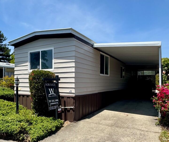 Property Photo: 101 Drake Mews CA 95476