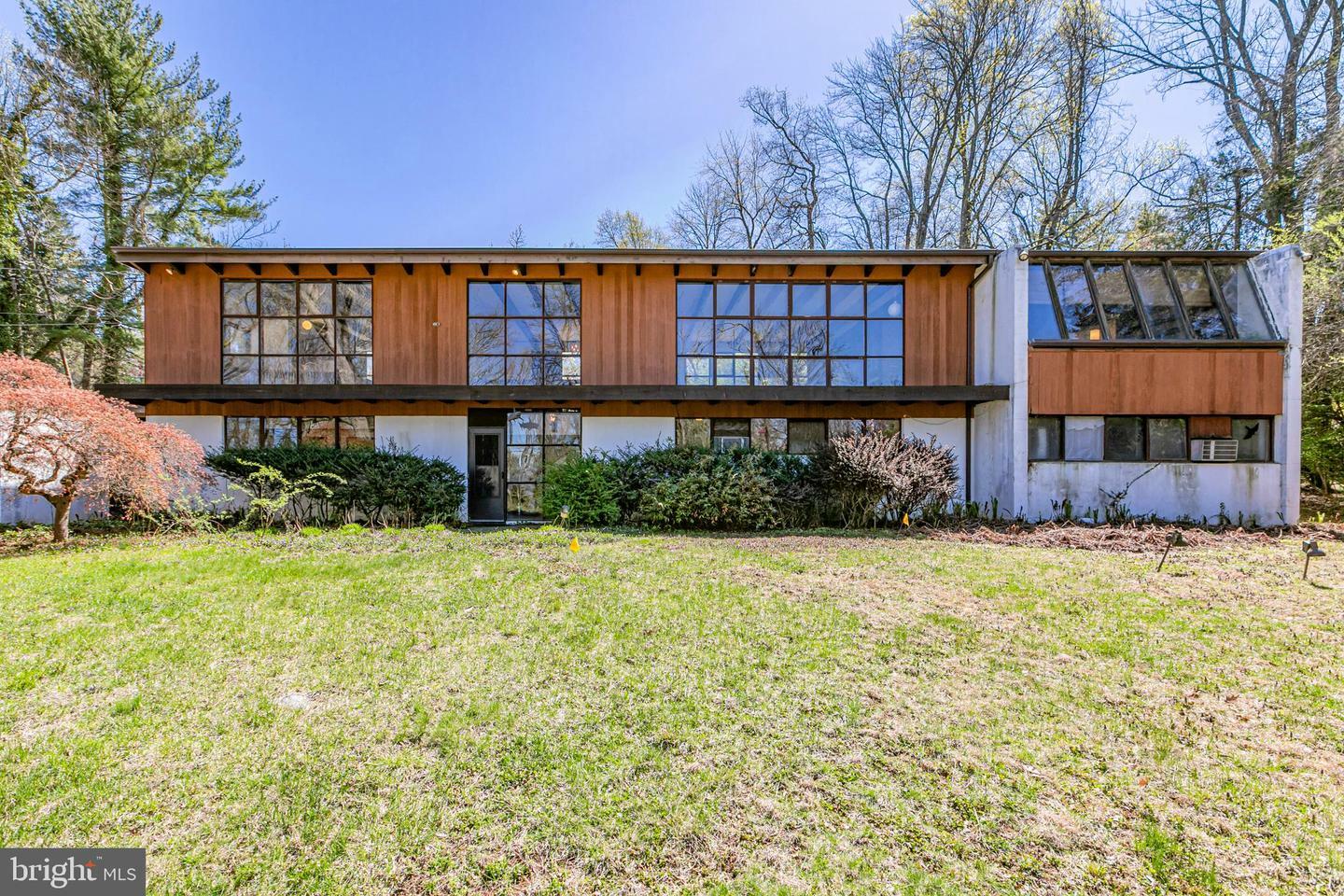 Property Photo: 70 Heather Lane NJ 08540