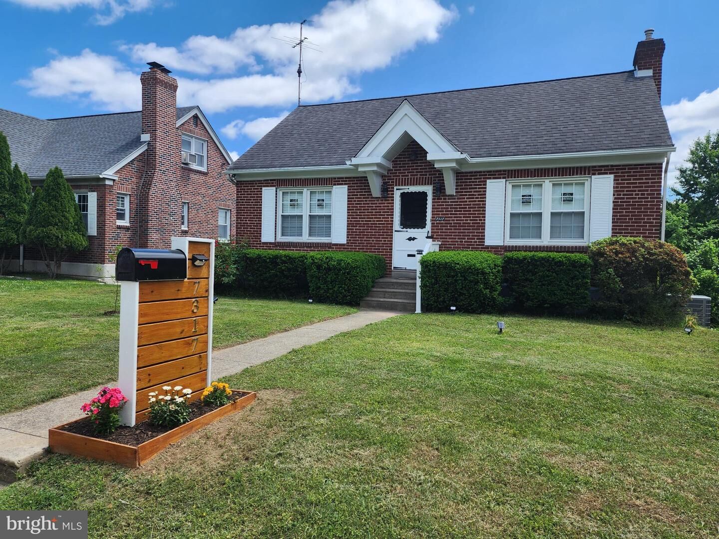 Property Photo:  7317 Ryers Avenue  PA 19111 