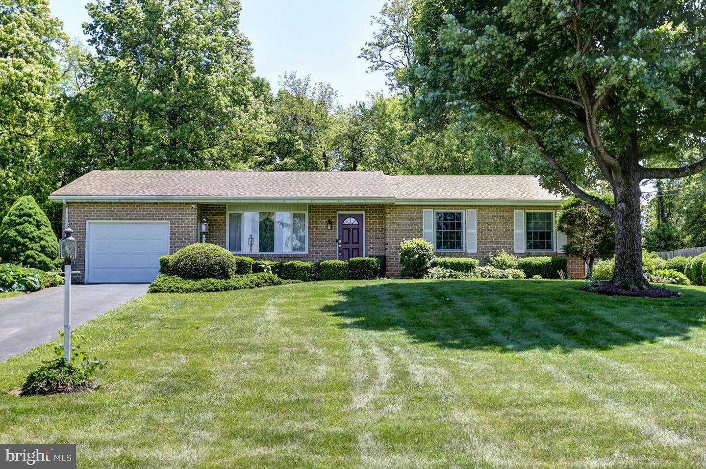 Property Photo:  193 Simmons Road  PA 17055 