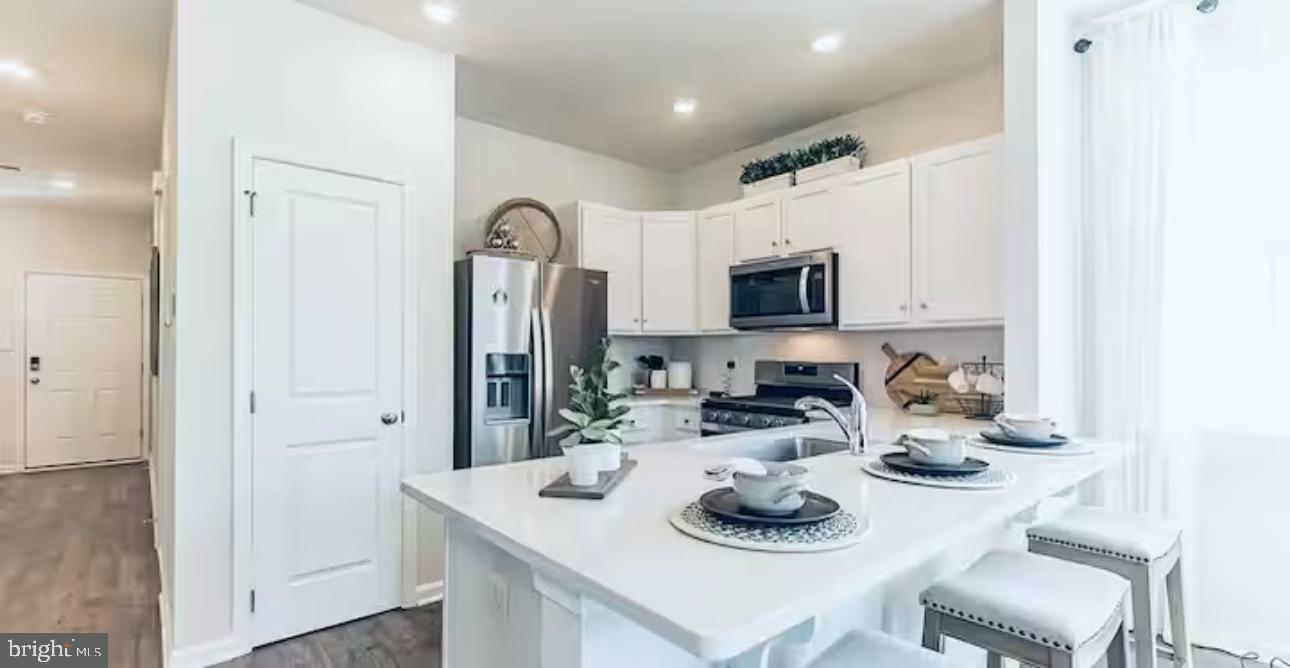 Property Photo: 166 Sickler Ct NJ 08081
