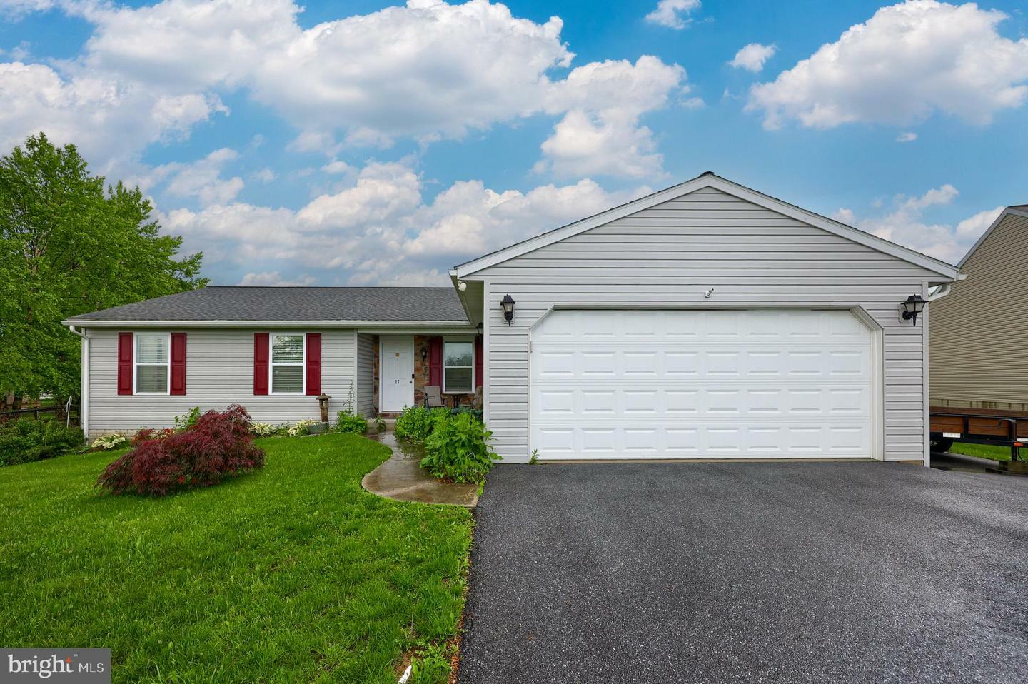 27 Eagle View Drive  Newmanstown PA 17073 photo