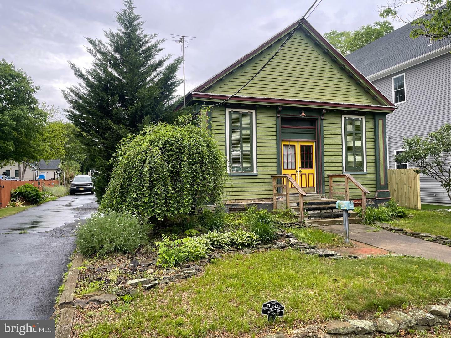 Property Photo: 120 Hanover Street NJ 08068