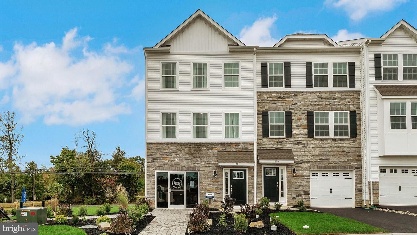Property Photo:  148 Bell Court  PA 18960