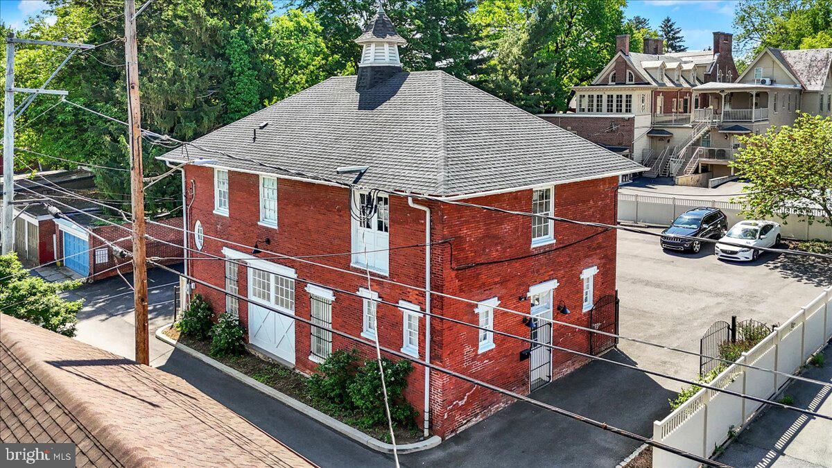 Property Photo:  316 E Marion Street  PA 17602 