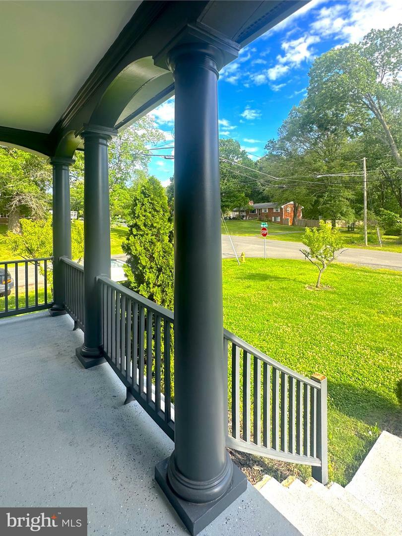 Property Photo: 8512 Spruce Street VA 20111