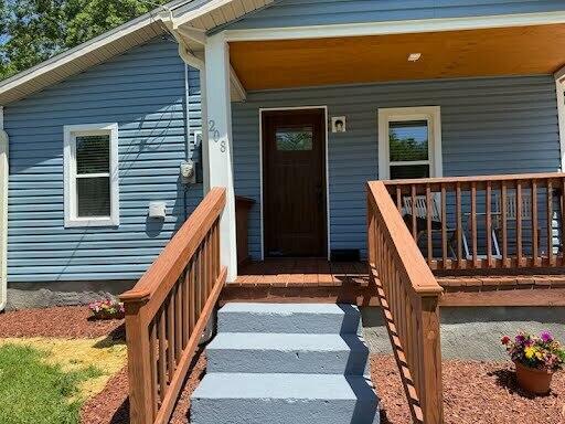 Property Photo: 208 Hirth Ave MO 65203