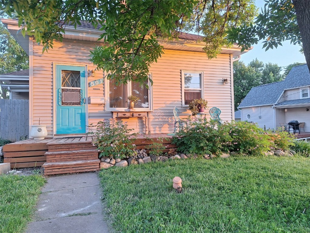 501 9th Avenue  Marion IA 52302 photo