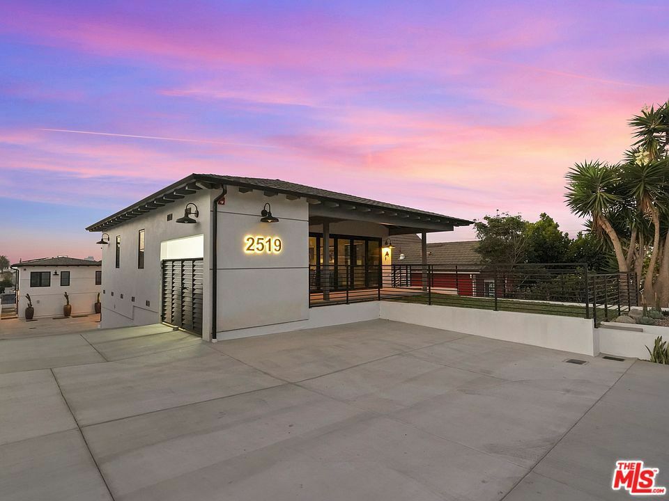 Property Photo: 2519 Curtis Ave CA 90278