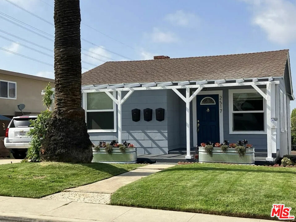 Property Photo: 2517 Curtis Ave CA 90278