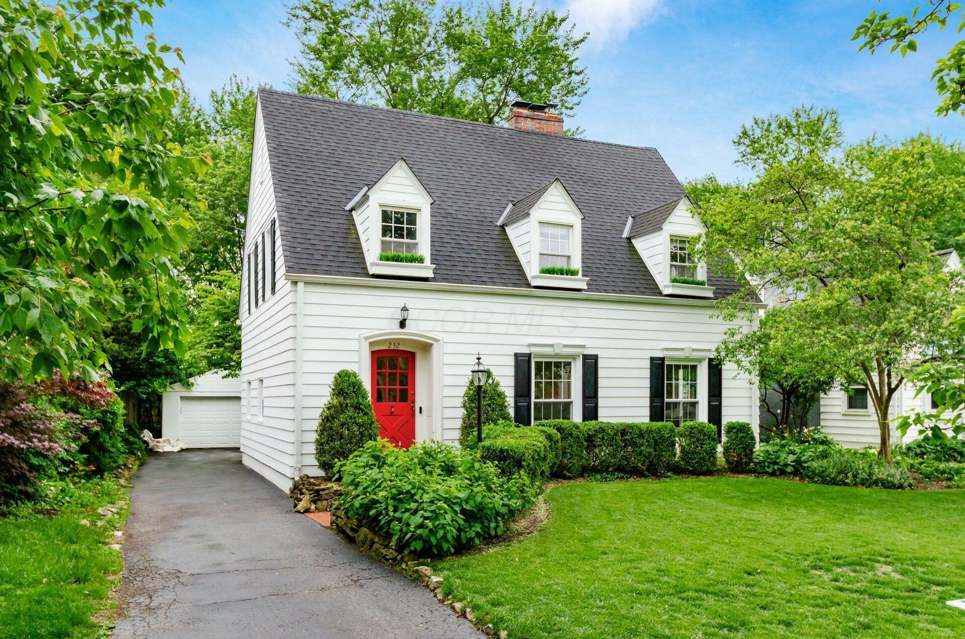 Property Photo: 232 N Stanwood Road OH 43209
