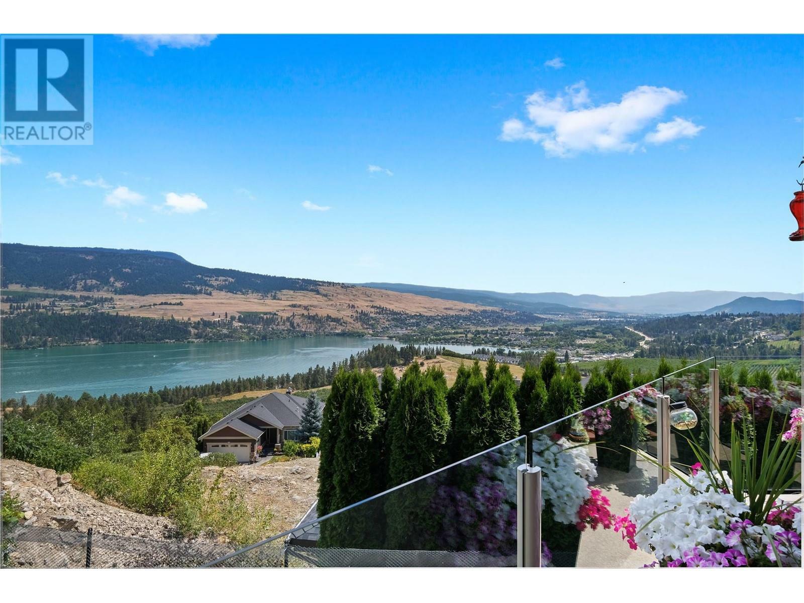 Property Photo:  2602 Lake Breeze Court  BC V4V 2N1 