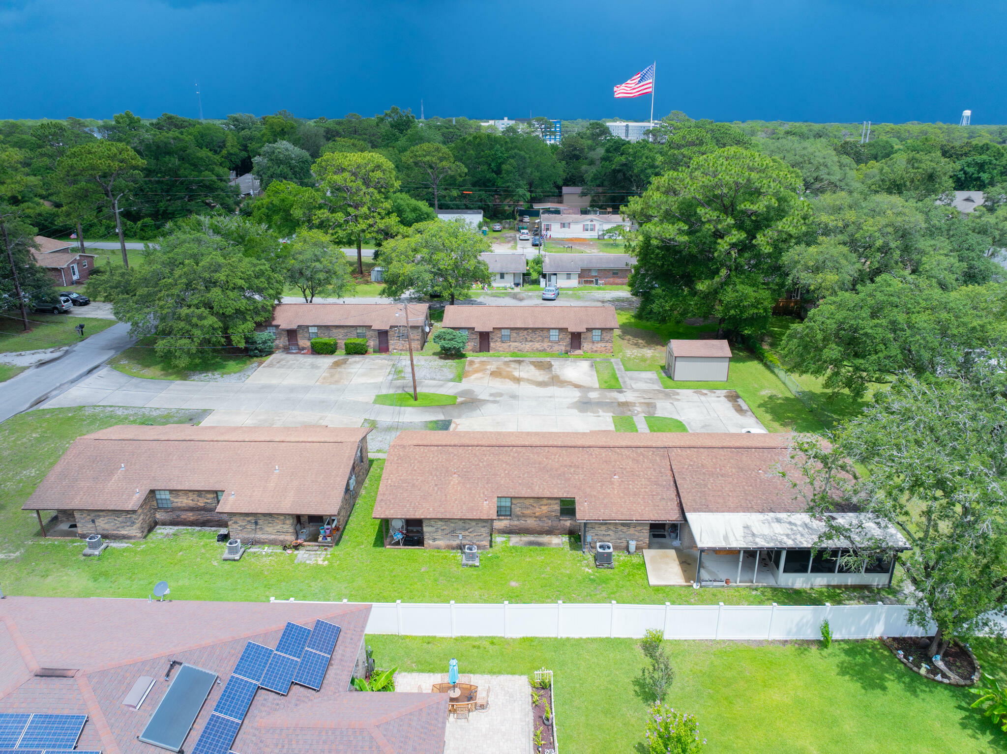 Property Photo:  816 Lark Street 5, 6, 7, 8  FL 32547 