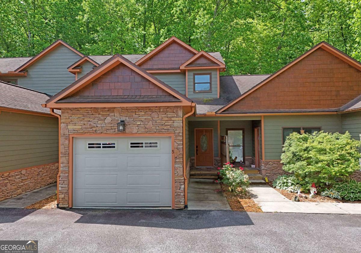 Property Photo: 130 Emory Circle Unit 5 GA 30512