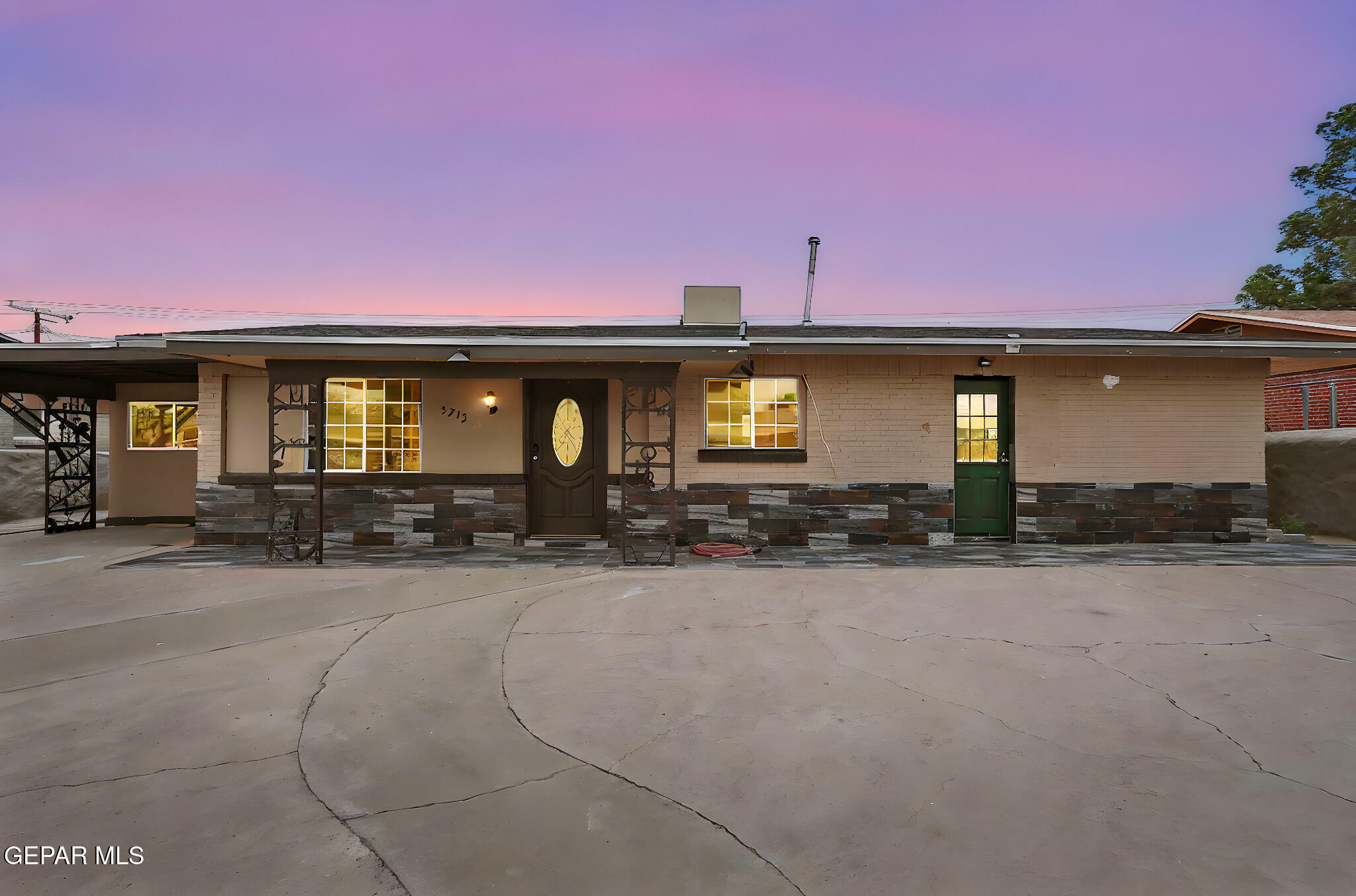 5713 Sanders Avenue  El Paso TX 79924 photo