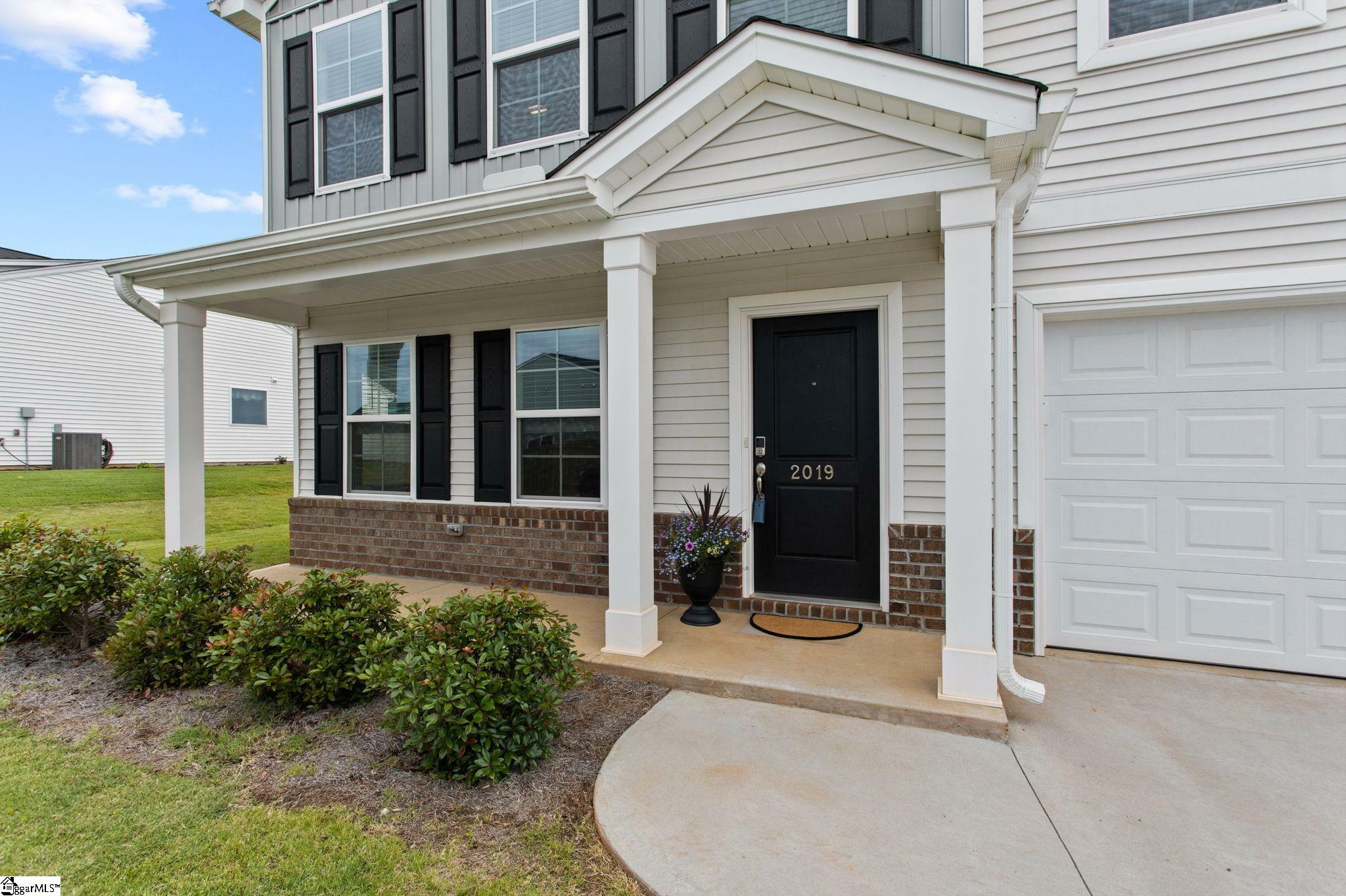 Property Photo: 2019 Maggie Acres Road SC 29323