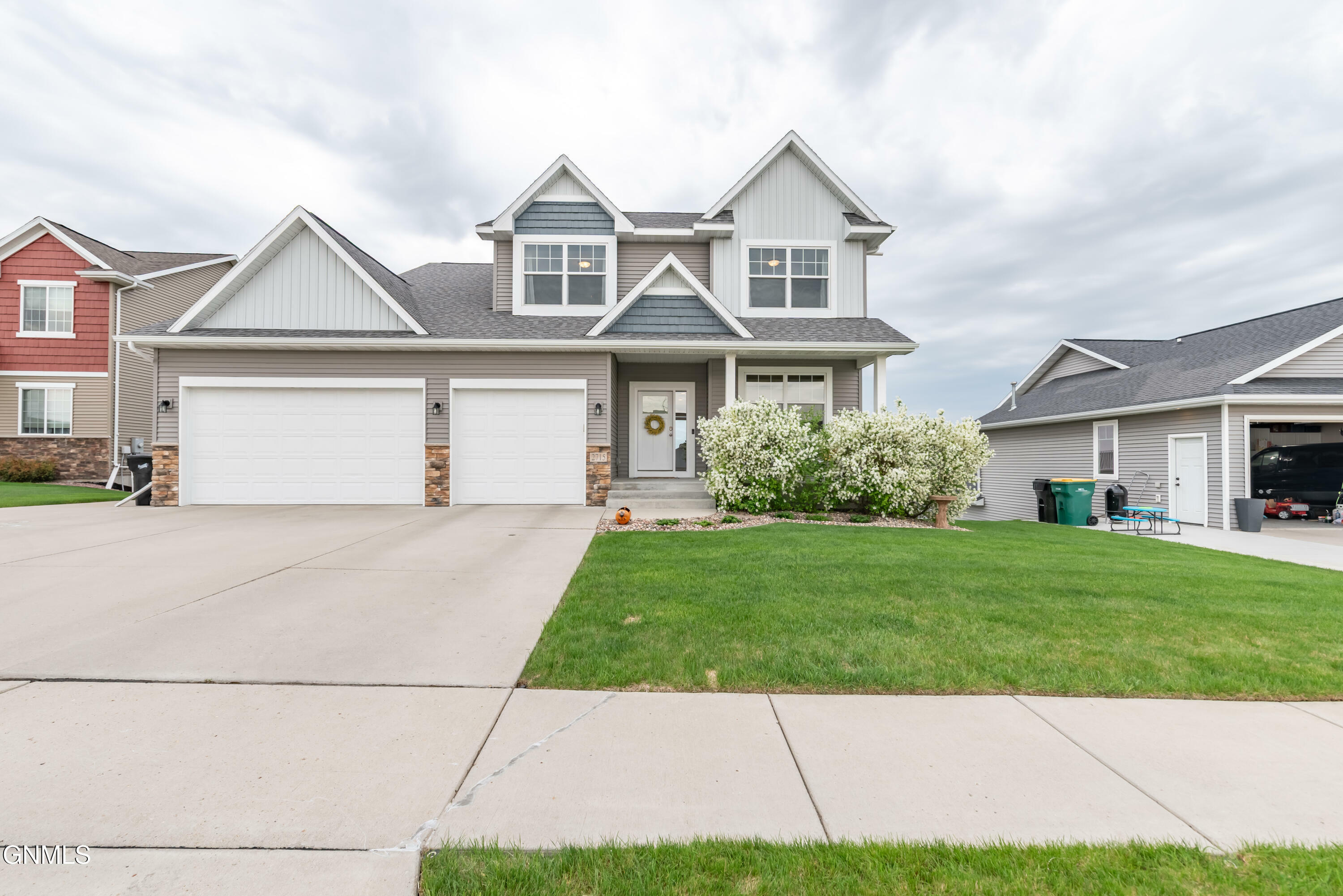 2715 Calgary Avenue  Bismarck ND 58503 photo