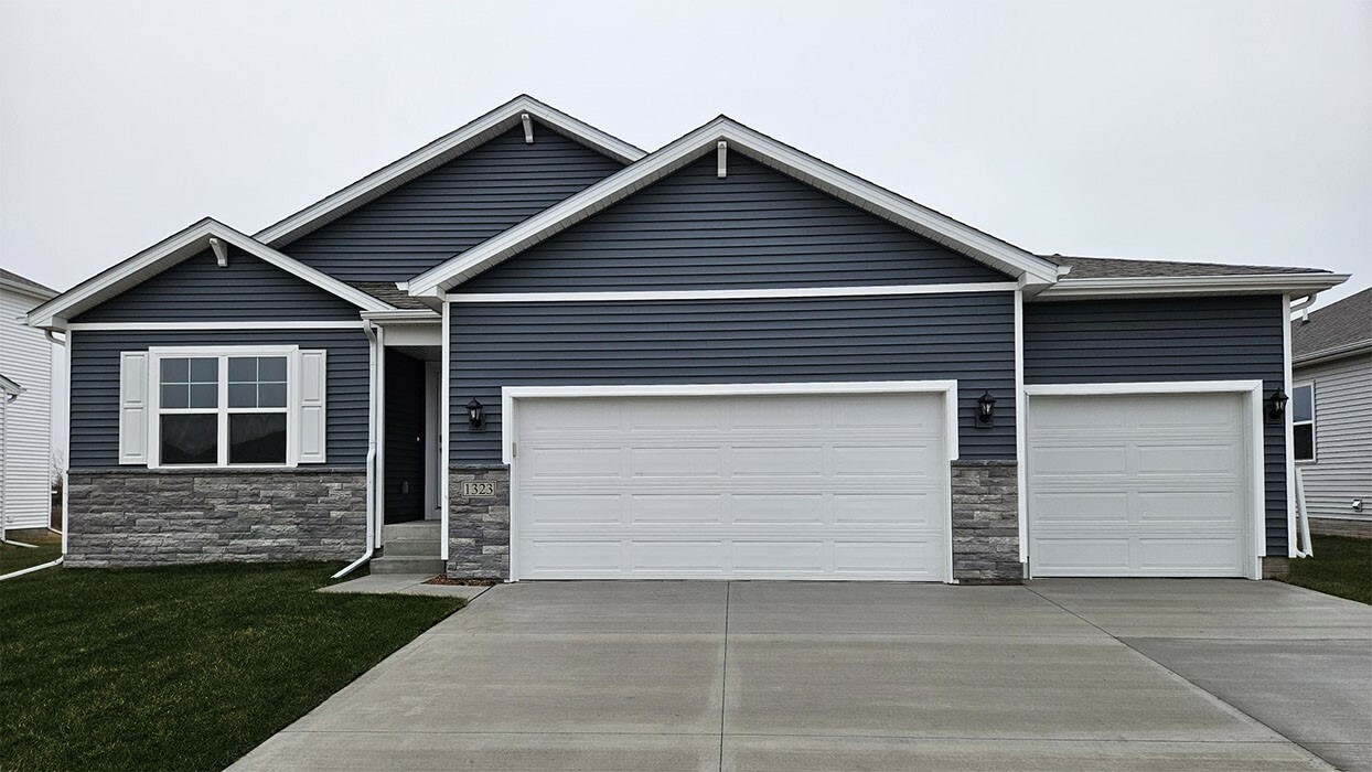 4304 NE 12th Street  Ankeny IA 50021 photo