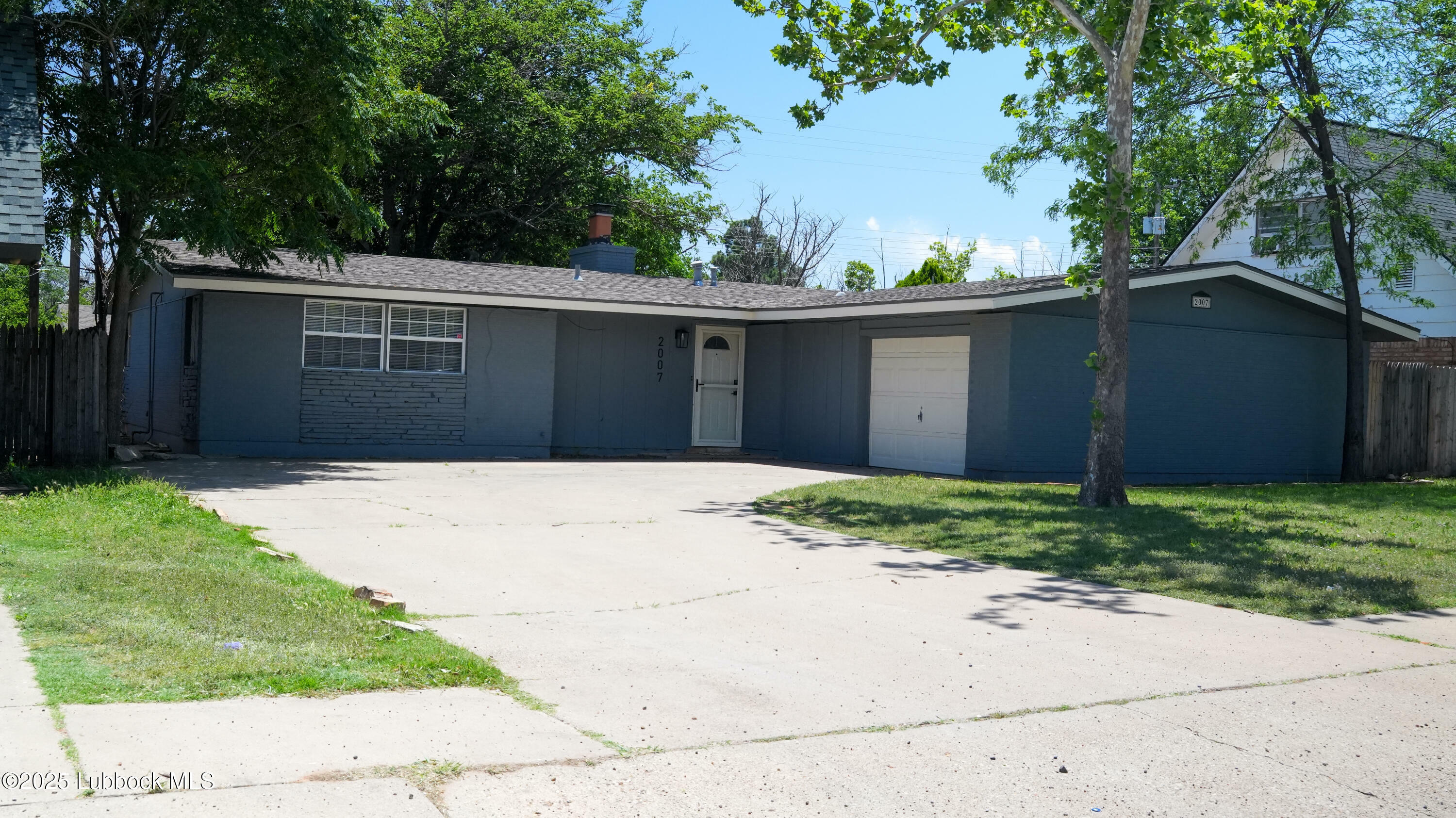 Property Photo: 2007 68th Street TX 79412
