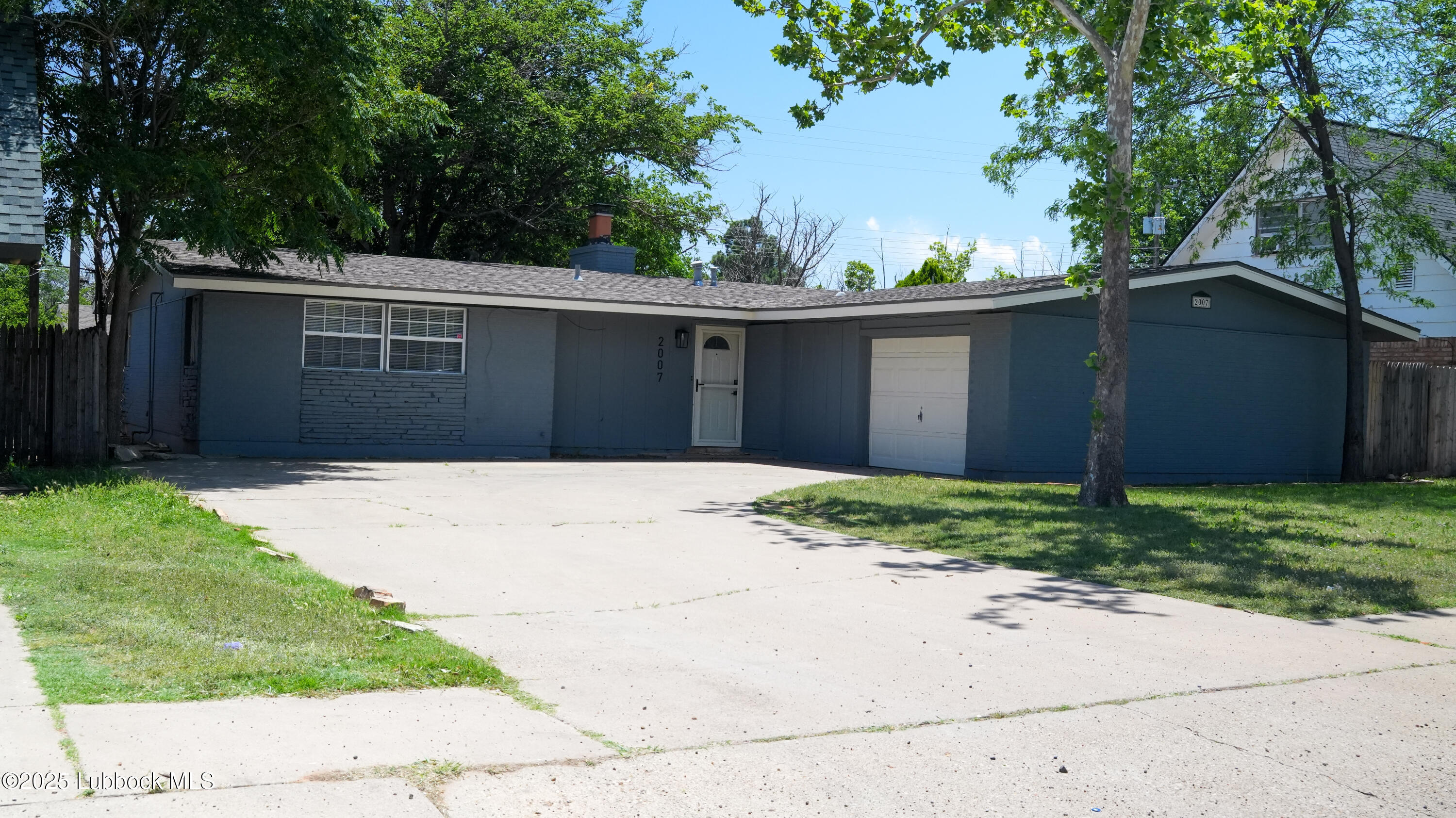 Property Photo: 2007 68th Street TX 79412