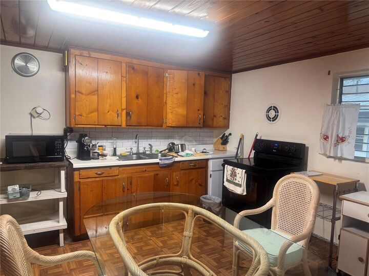 Property Photo:  715 Ballard Street  FL 32701 