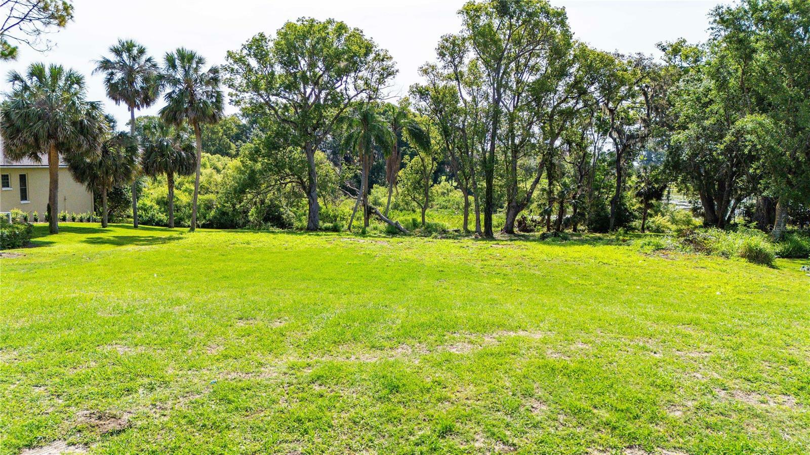 Property Photo: 12920 Ventana Ct FL 33523