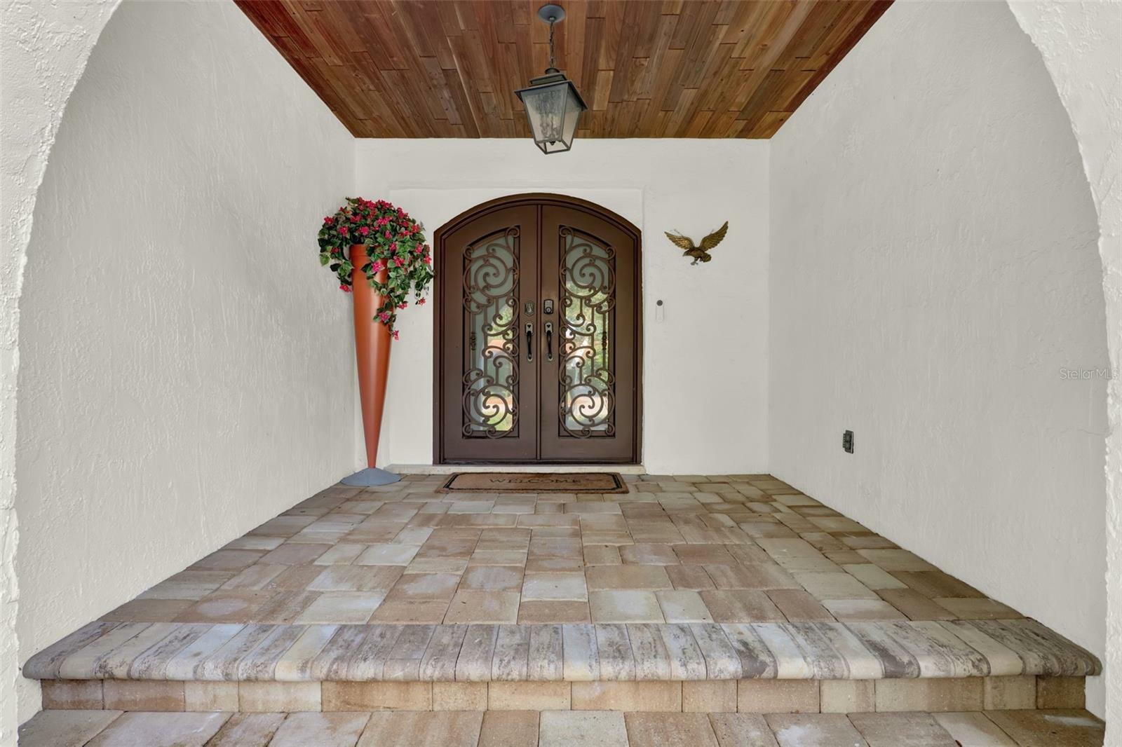 Property Photo: 6969 Edgeworth Drive FL 32819