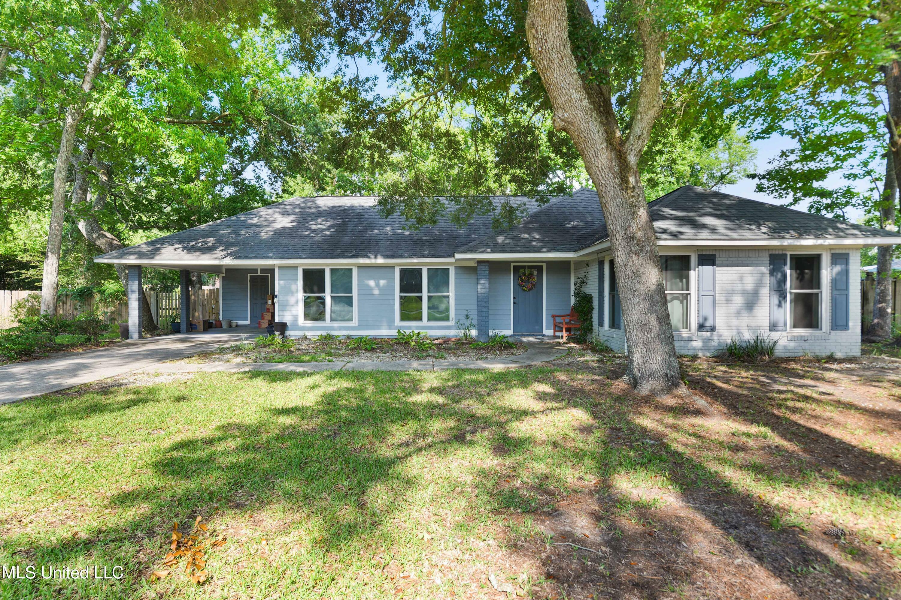 Property Photo: 1101 John Evans Drive MS 39507