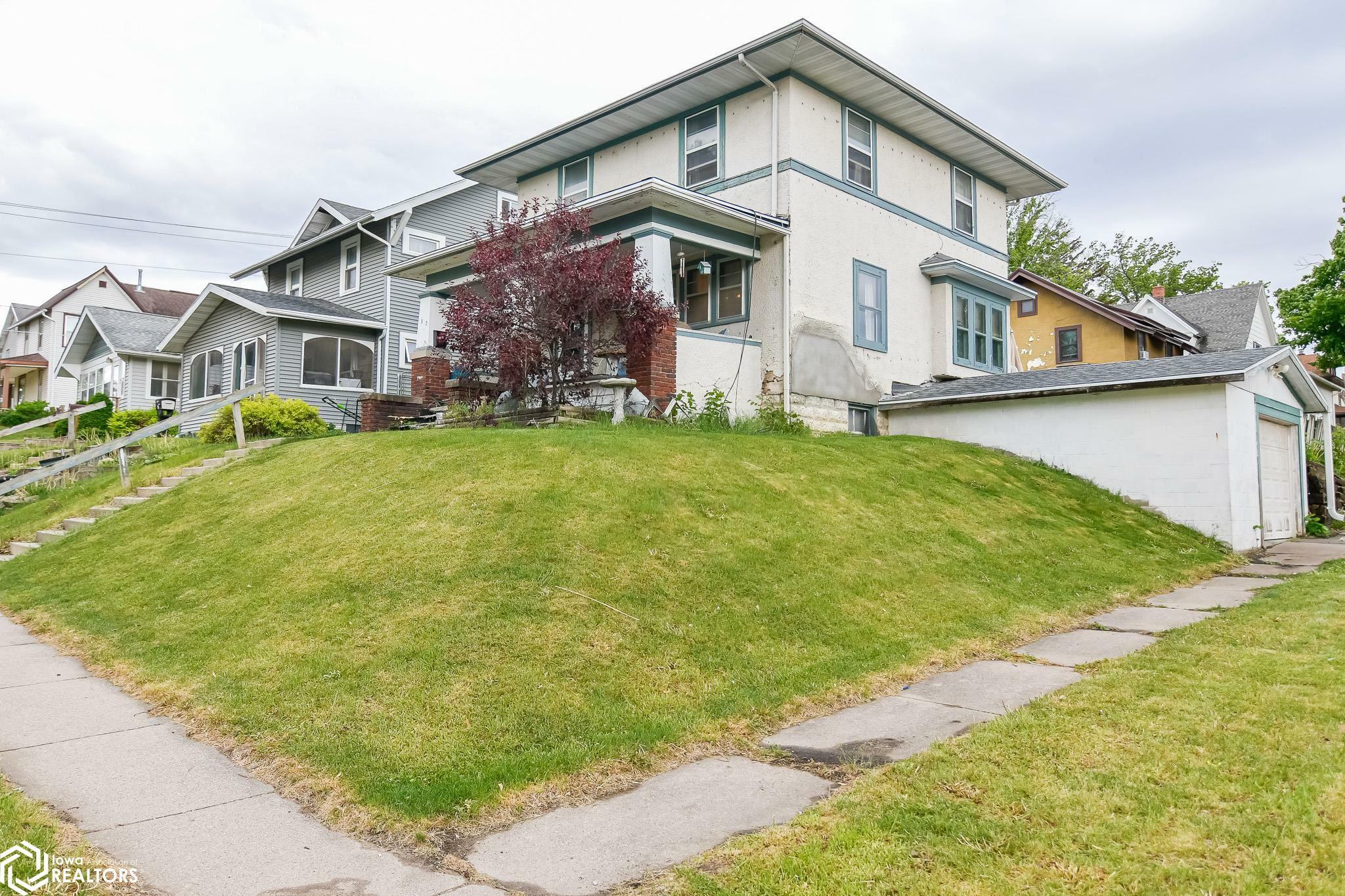 Property Photo: 512 N 4th Street IA 50158