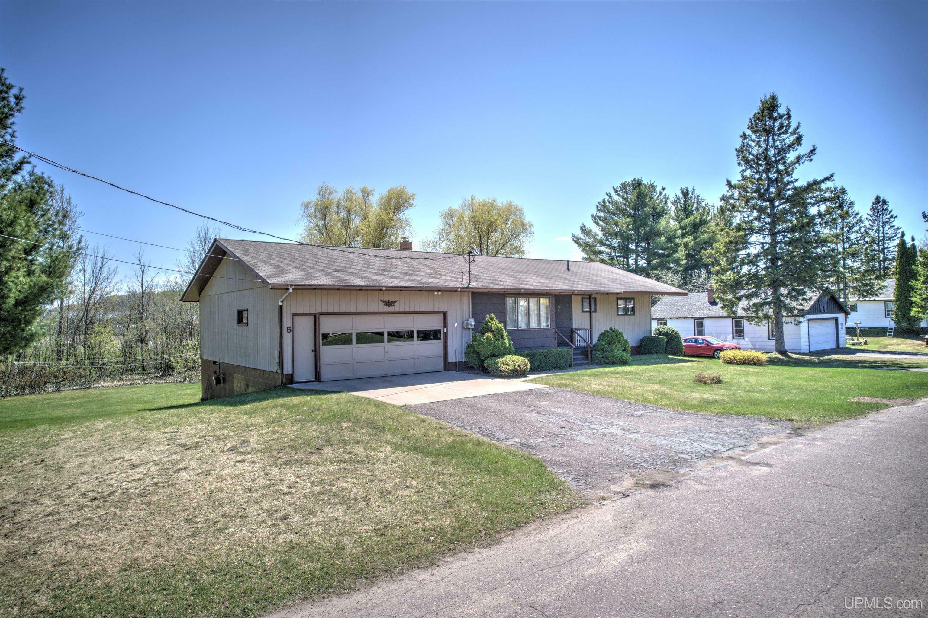 7 Seventh Street  South Range MI 49963 photo